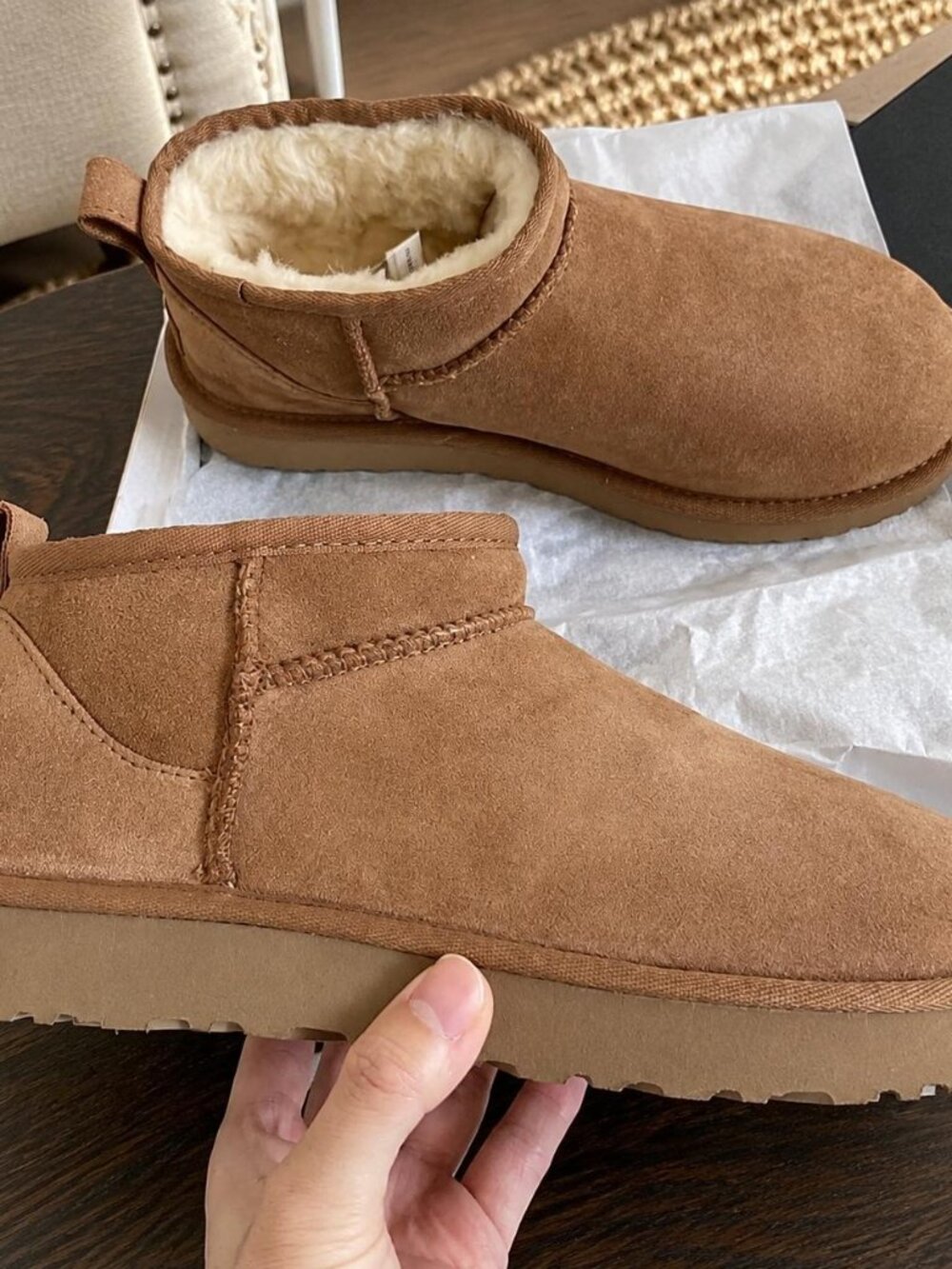 UGG CLASSIC ULTRA MINI BOOTS